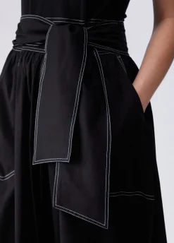 Abito con scollo bardot