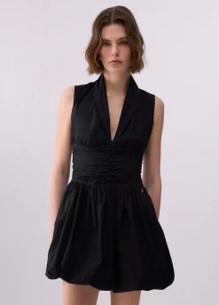 Abito corto con cut-out