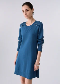 Abito in maglia con stringhe