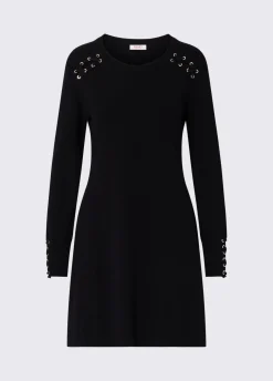 Abito in maglia con stringhe