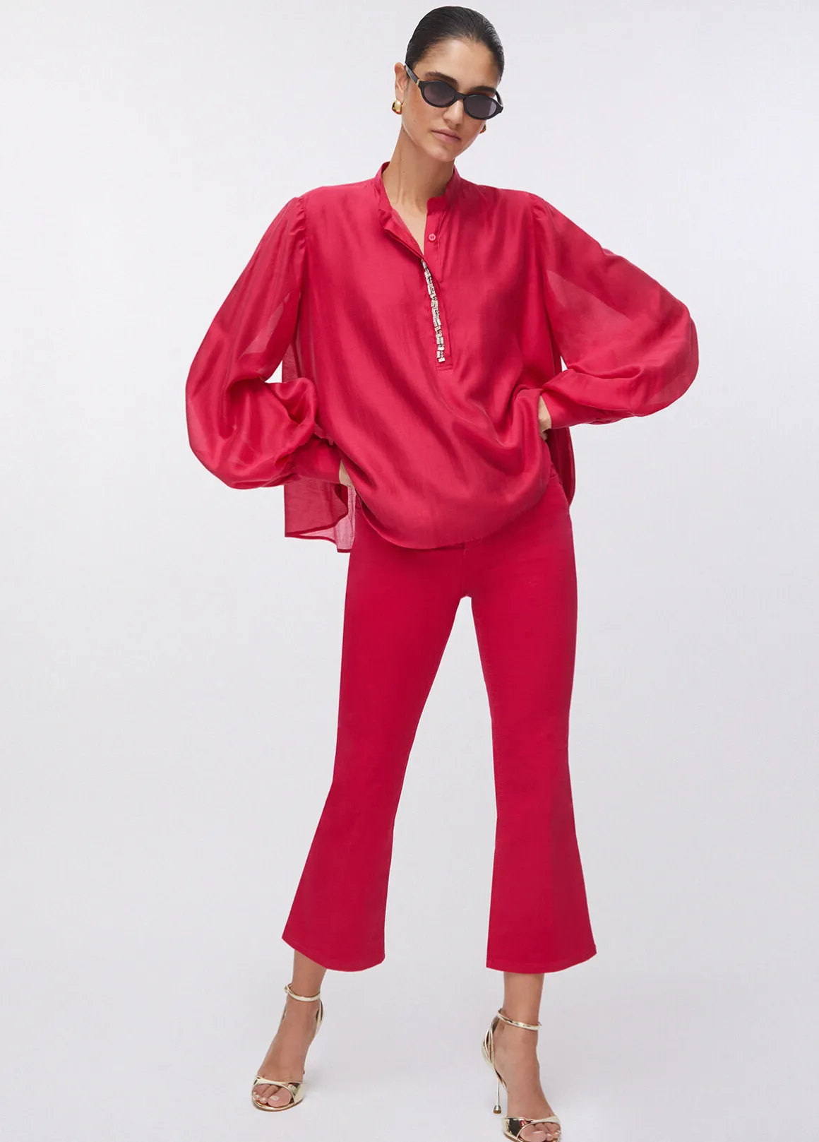 Blusa con ricami gioiello