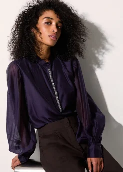 Blusa con ricami gioiello