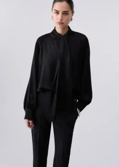 Blusa in raso con fiocco