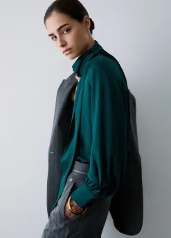 Blusa in raso con fiocco