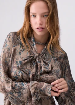 Blusa in raso stampato