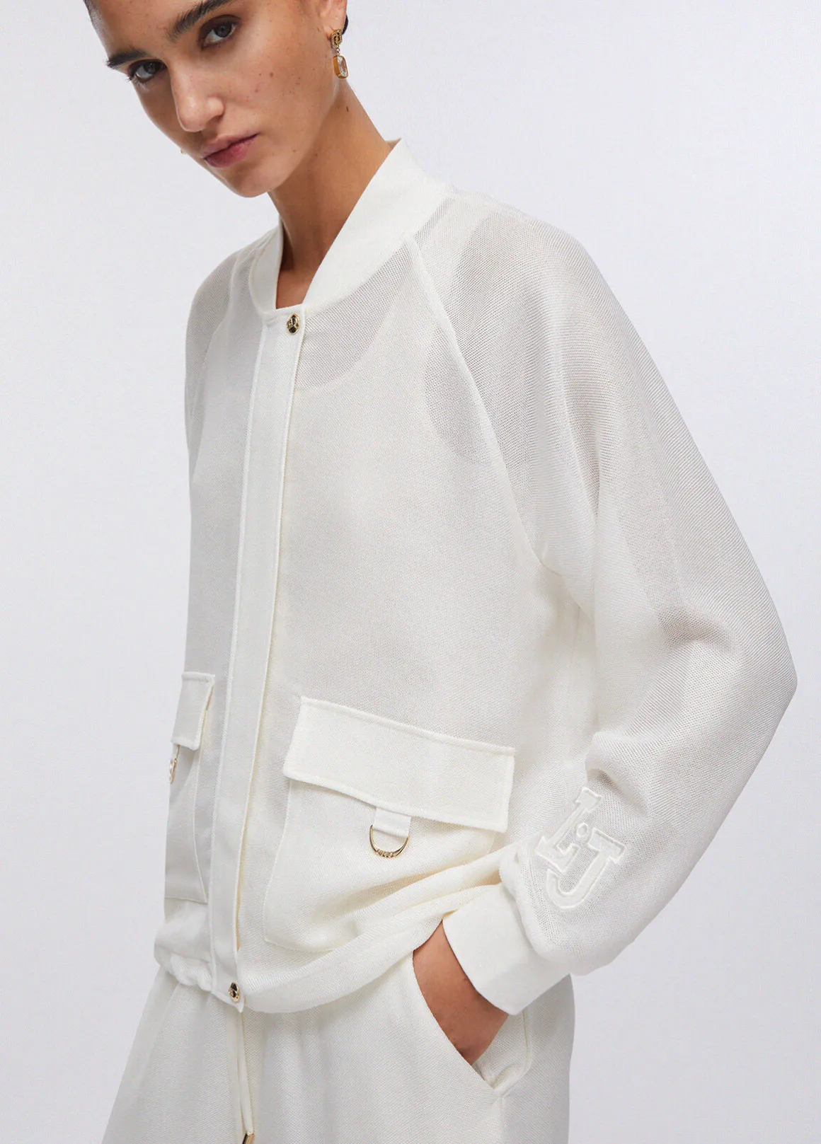 Bomber in mesh