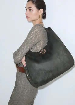 Borsa hobo grande con borchie