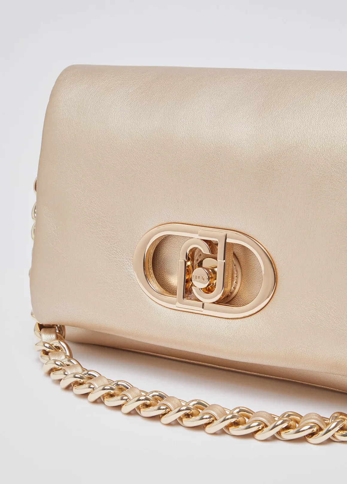 Borsa LaPuffy media