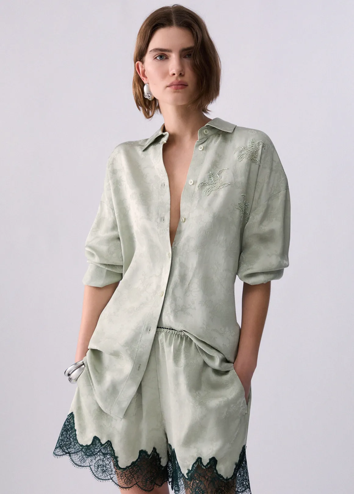 Camicia jacquard con ricami gioiello