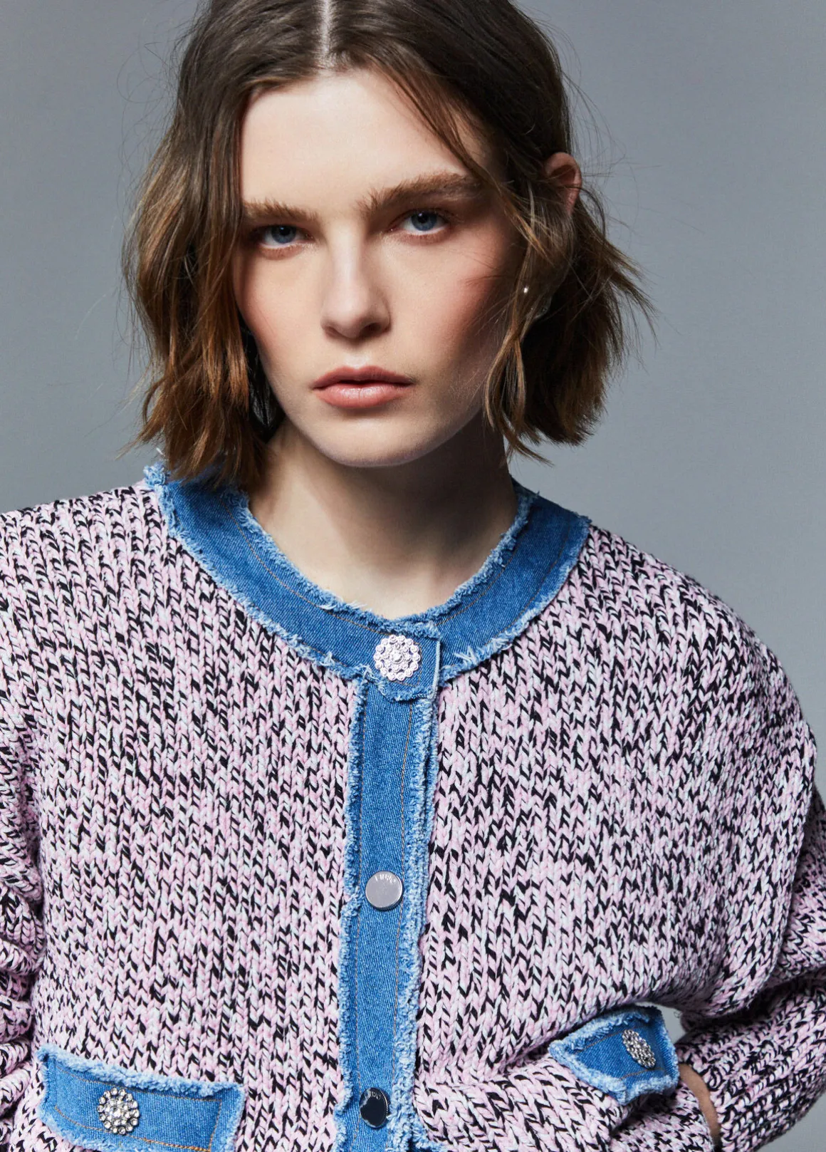 Cardigan mouliné con bottoni gioiello