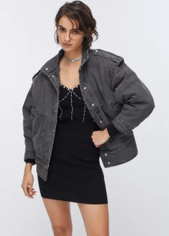 Giacca in denim con ricamo dietro