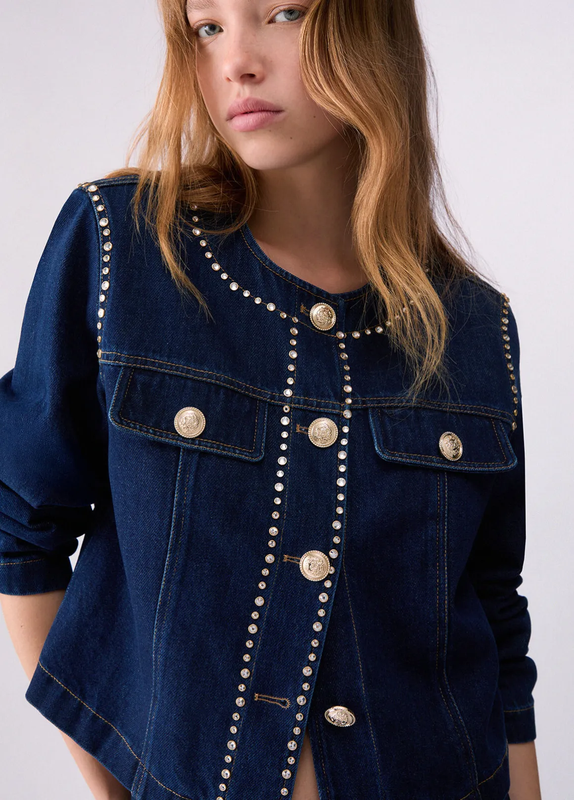 Giacca slim fit in denim con strass