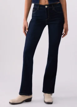 Jeans bootcut con cintura