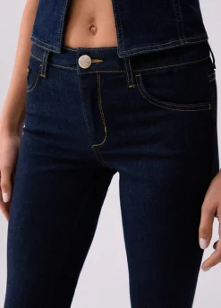 Jeans bootcut con cintura
