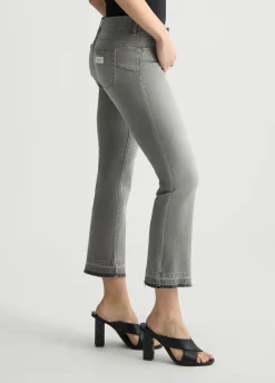 Jeans bootcut con orli sfrangiati
