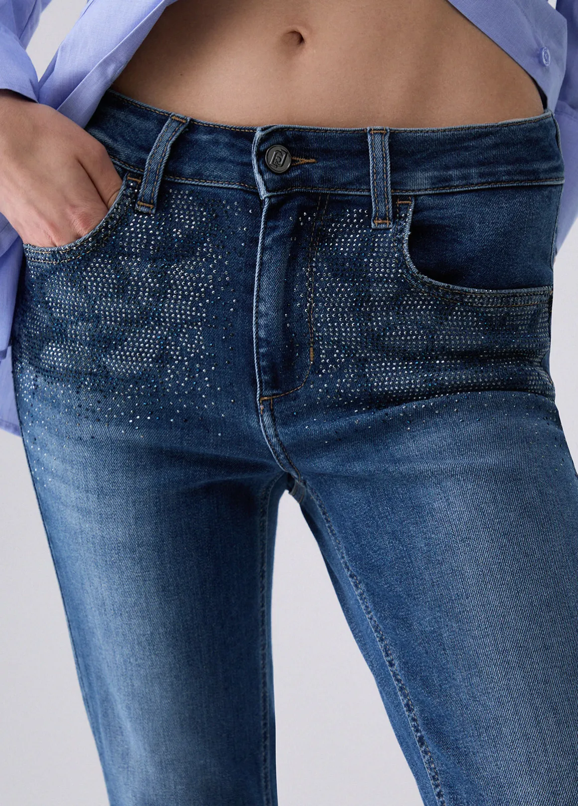 Jeans bootcut con strass