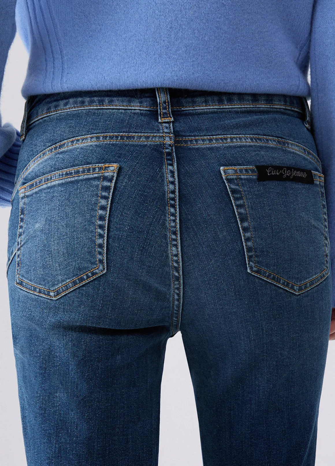 Jeans bootcut con strass