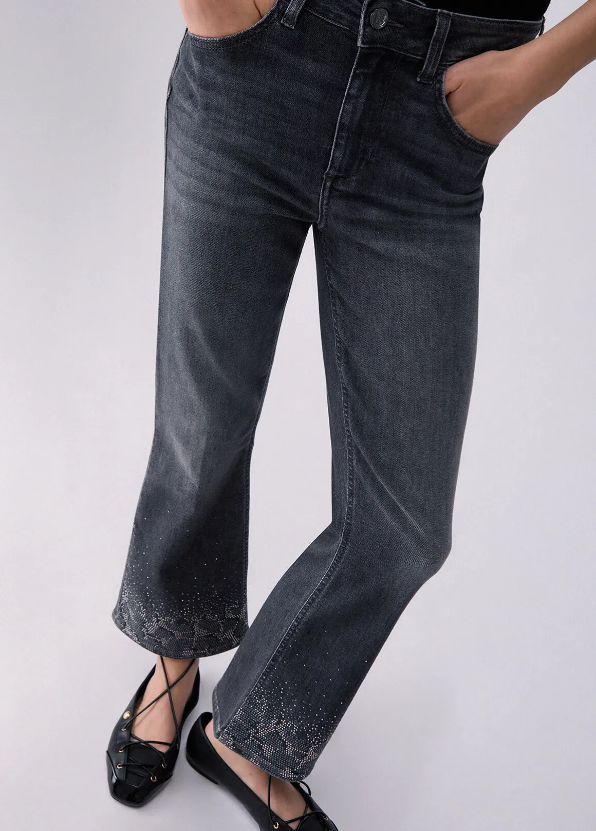 Jeans bootcut con strass