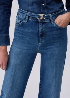 Jeans flare con cintura