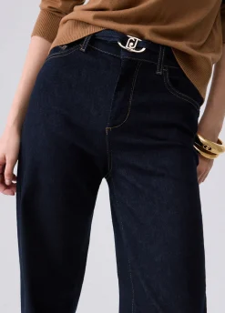 Jeans flare con cintura