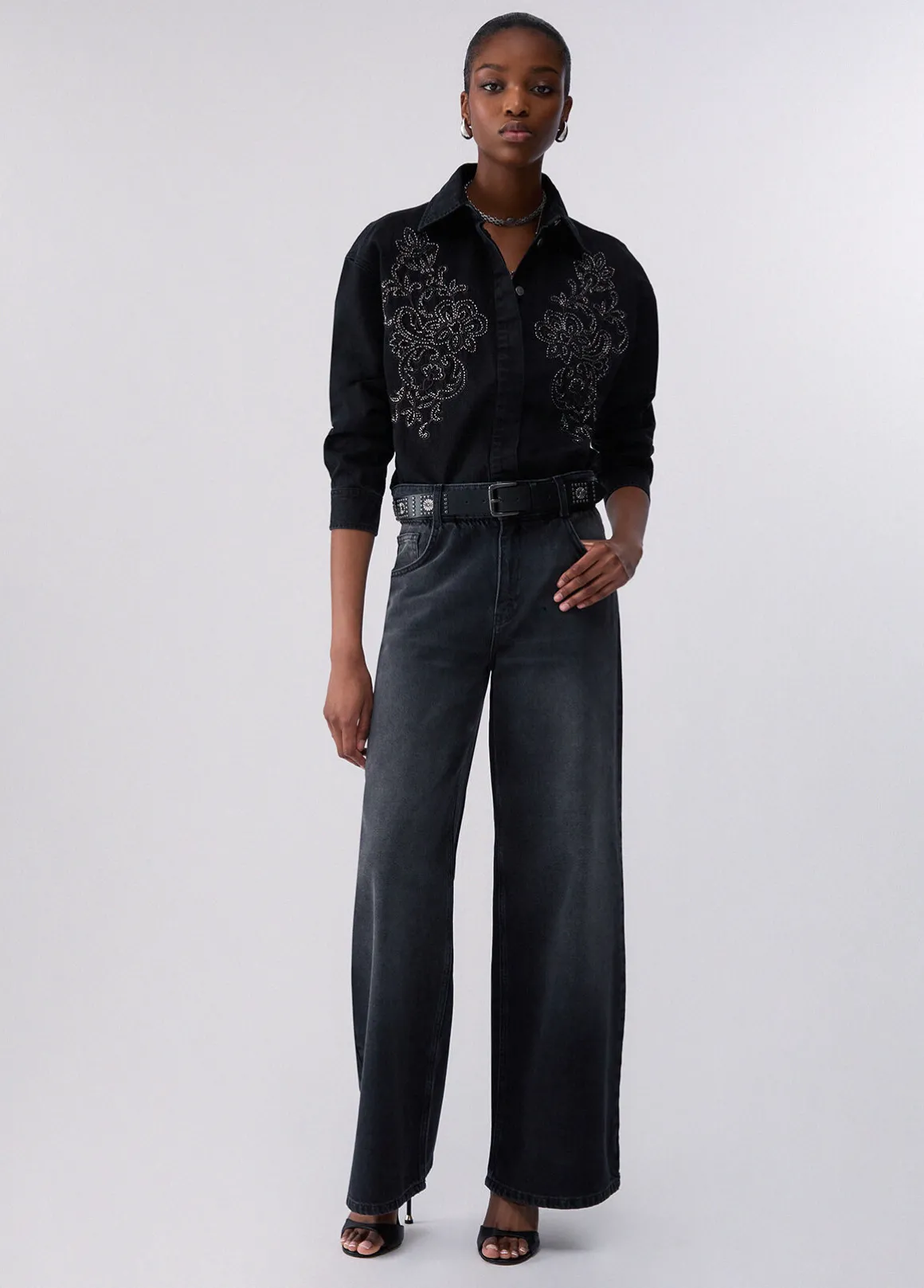 Jeans flare con cintura