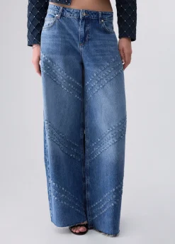 Jeans flare con dettagli laserati