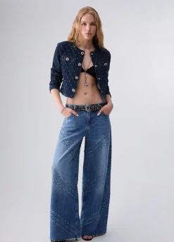 Jeans flare con dettagli laserati