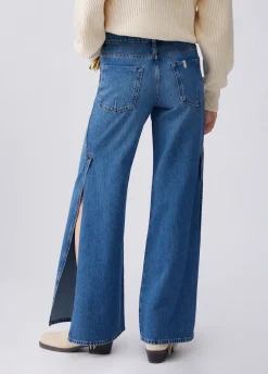 Jeans flare con spacchetti laterali