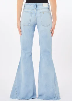 Jeans flare con strappi