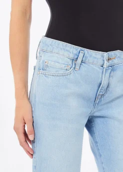 Jeans flare con strappi