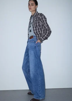 Jeans straight con cintone asimmetrico