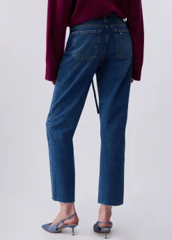 Jeans straight con cintura