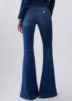 Jeans super flare a vita bassa