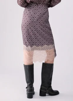 Longuette con dettagli pizzo