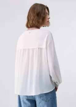 Maglia con bottoni gioiello