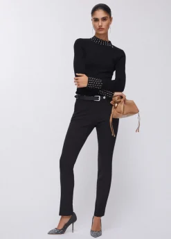 Maglia con cut-out e ricami gioiello
