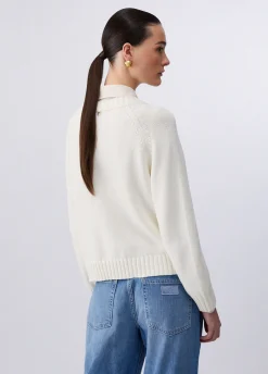 Maglia con ricami gioiello