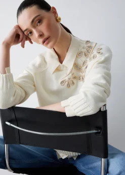 Maglia con ricami gioiello