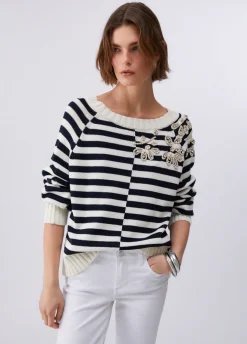 Maglia con ricami gioiello