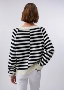 Maglia con ricami gioiello
