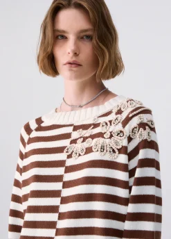 Maglia con ricami gioiello