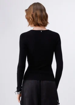 Maglia con ricami gioiello
