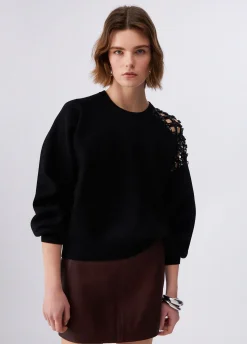 Maglia con ricamo gioiello