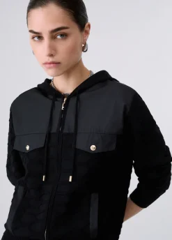 Maglia con zip e cappuccio
