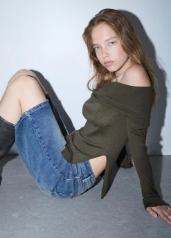 Maglia in lana con scollo bardot