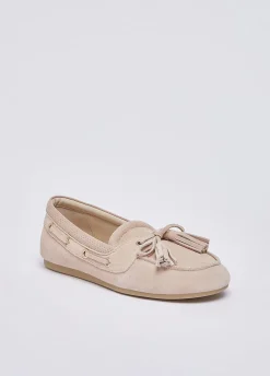 Mocassini in suede con nappine