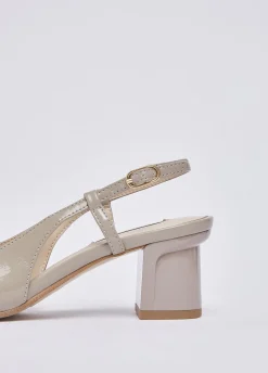 Mocassini slingback in vernice