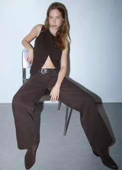 Pantalone straight con cintone asimmetrico