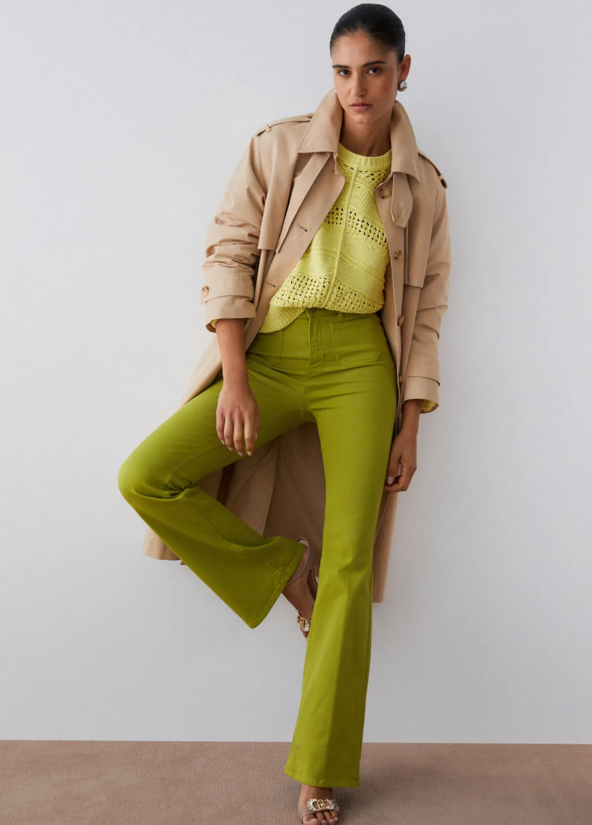 Pantaloni bootcut a vita alta