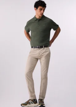 Pantaloni chino in raso
